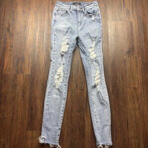 Judy Blue Skinny Fit Jeans Destroyed Light Wash Raw Hem JB8814 Women’s Size 3/26